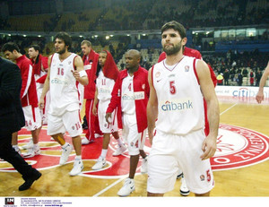 Αλλαγή δεδομένων μετά το &quot;αντίο στην ενεργό δράση&quot; του Μανώλη Παπαμακάριου
