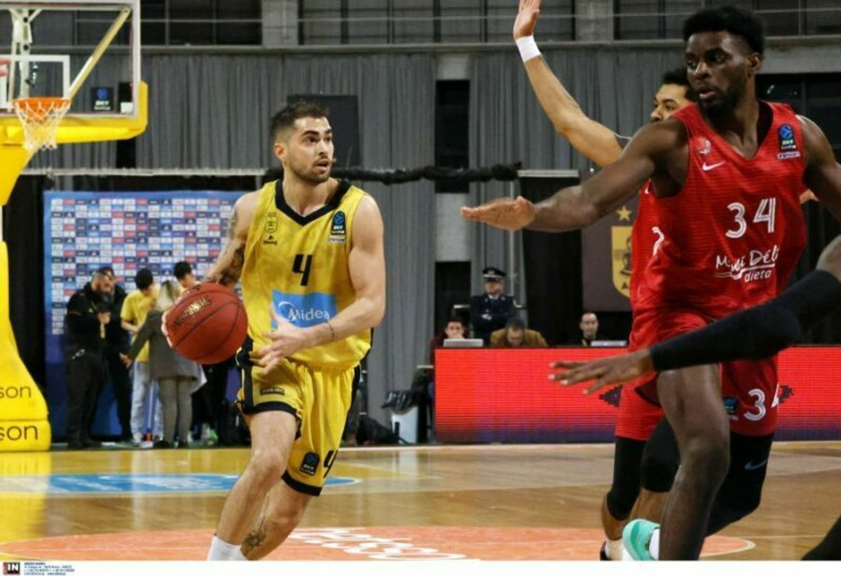 Άρης-Μπουργκ: Το απίθανο καλάθι του Τολιόπουλου... πίσω από την μπασκέτα! (video)