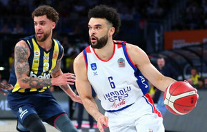BSL: Τρομερή ανατροπή η Εφές, 97-91 τη Φενέρ και 2-1 (pics &amp; vids)