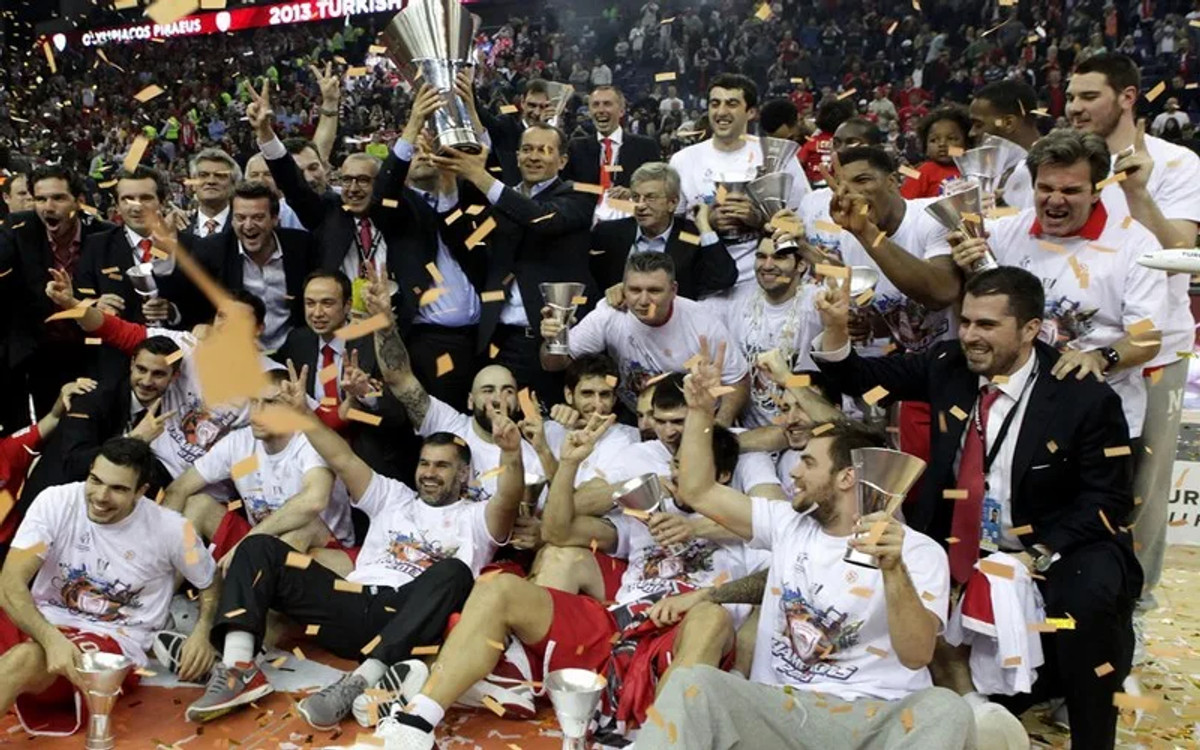 Ολυμπιακός: &quot;It&#039;s not a record. It&#039;s our history&quot; - Αφιέρωμα στα F4