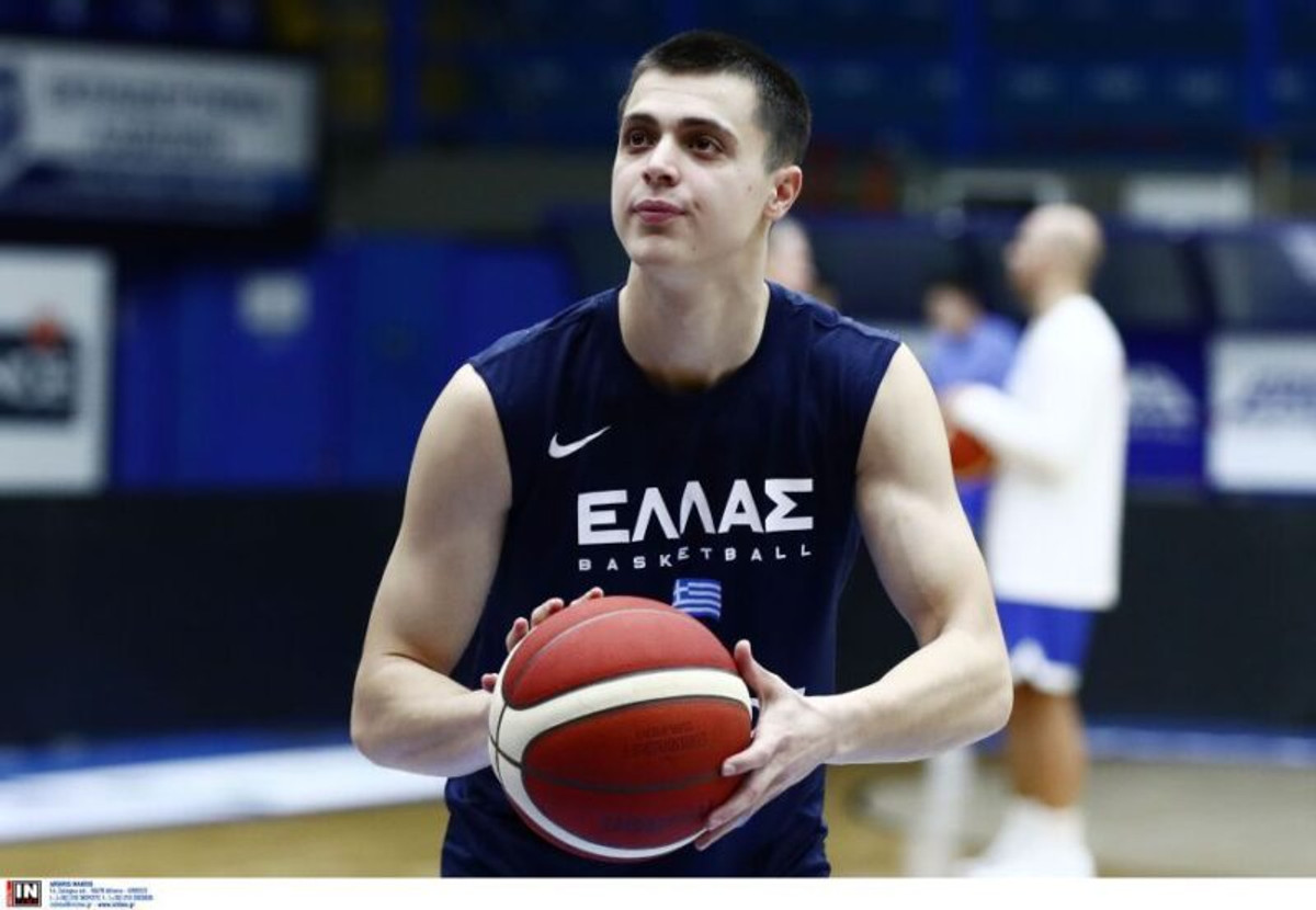 Καρακώστας: &quot;Σίγουρα... ζηλεύω τη φετινή Εθνική Νέων&quot;