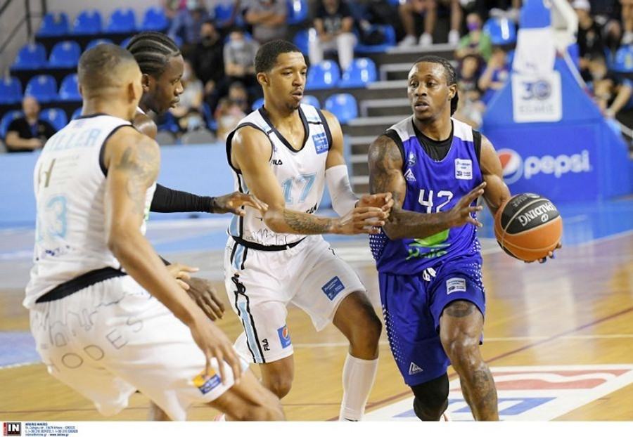 Κολοσσός-Λάρισα 63-71: Break με 52 ριμπάουντ και φουλ για ημιτελικά (gallery & vids)