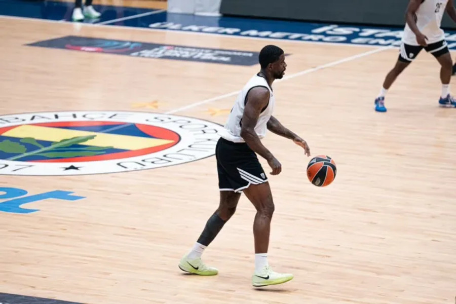 Η Ντουμπάι νίκησε με 93-92 τη Φενέρμπαχτσε στην Κωνσταντινούπολη! (pics)