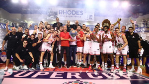 Ολυμπιακός: Η παρακάμερα του θριάμβου στο Super Cup (vid)