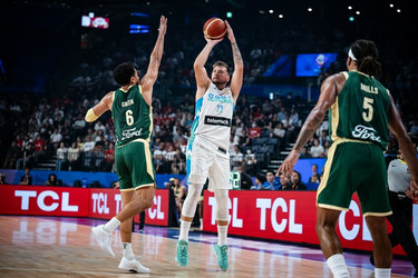 Σλοβενία - Αυστραλία 91-80: O Ντόντσιτς «κλείδωσε» την πρόκριση στους «8»!