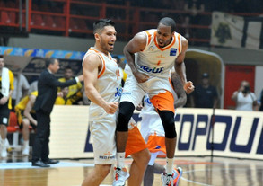 Ο Χολ έφτασε τα 100 τρίποντα στην Basket League