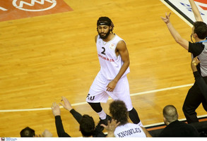 Ο Άνταμ Σμιθ MVP της 14ης αγωνιστικής (pic)