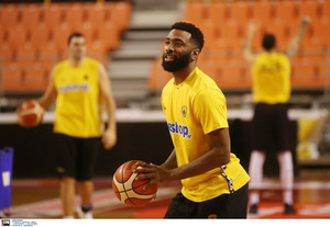 &quot;Παρών&quot; ο... MVP Λάνγκφορντ και ο Ρέι στην ΑΕΚ (vid)