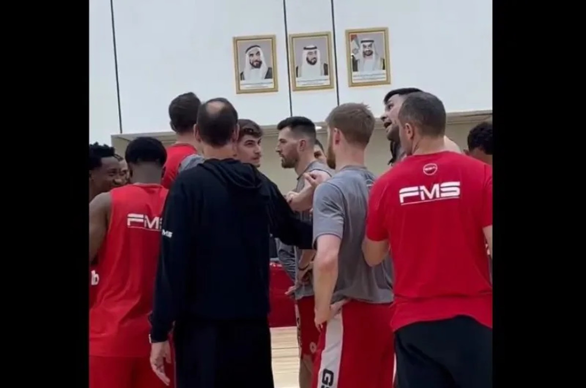 Ολυμπιακός: Η πρώτη προπόνηση στο Άμπου Ντάμπι (vid)