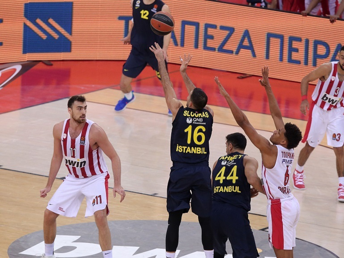 &quot;Ίσως παραφέρθηκα λίγο&quot; εξήγησε ο Κώστας Σλούκας για τον πανηγυρισμό του! (pics)