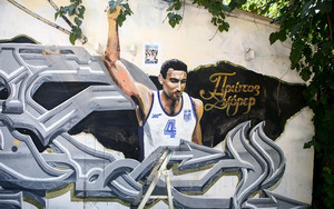 Το γκράφιτι του Καμπούρη και το νέο του Γκάλη (pics)