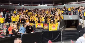 Άρης: Αισθητή παρουσία των φίλων του στην Arena Riga (video)