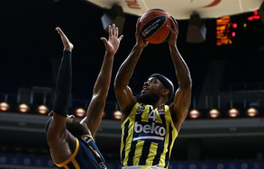 Ο Τζάρελ Έντι οδήγησε τη Φενέρμπαχτσε στο 83-71 επί της Χίμκι Μόσχας (video)