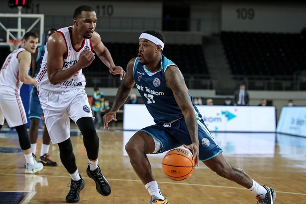 BCL: Με Φόστερ η Τουρκ Τέλεκομ 83-76 τη Στρασμπούρ στον όμιλο της ΑΕΚ