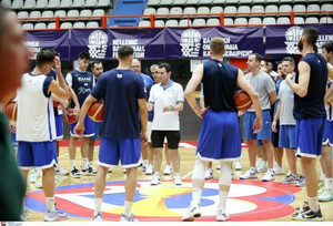 Ελλάδα-Μ.Βρετανία: Από τη Λάρισα, απόψε, η Εθνική στη νέα της αφετηρία