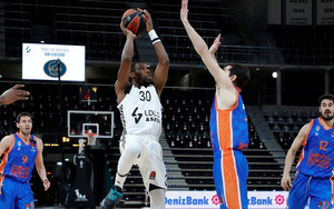 Βιλερμπάν - Βαλένθια 90-77: Νίκη-δώρο των Γάλλων στον Ολυμπιακό