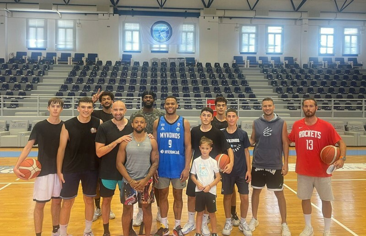 Οκόμπο: Διακοπές στη Μύκονο, προπόνηση στο &quot;Π. Χανιώτη&quot;