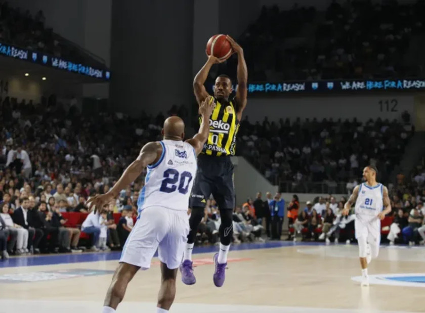 Η Τουρκ Τέλεκομ 85-77 τη Φενέρμπαχτσε στην παράταση και ισοφάρισε 1-1!