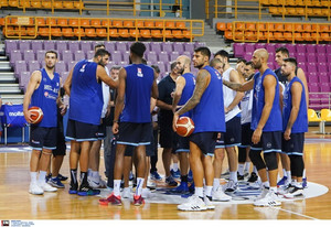 Σκουρτόπουλος, Παπανικολάου και Παπαπέτρου για την προετοιμασία της Εθνικής (vid)