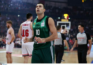 To πρώτο καλάθι του Σλούκα και το επιθετικό φάουλ στον Λαρεντζάκη (vids)