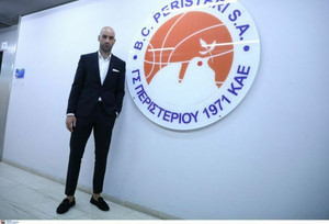 Περιστέρι: Η gallery από την παρουσίαση του Βασίλη Σπανούλη