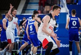 Η Ρωσία νίκησε με 75-52 την Εσθονία και την έβαλε σε... περιπέτειες (pics)