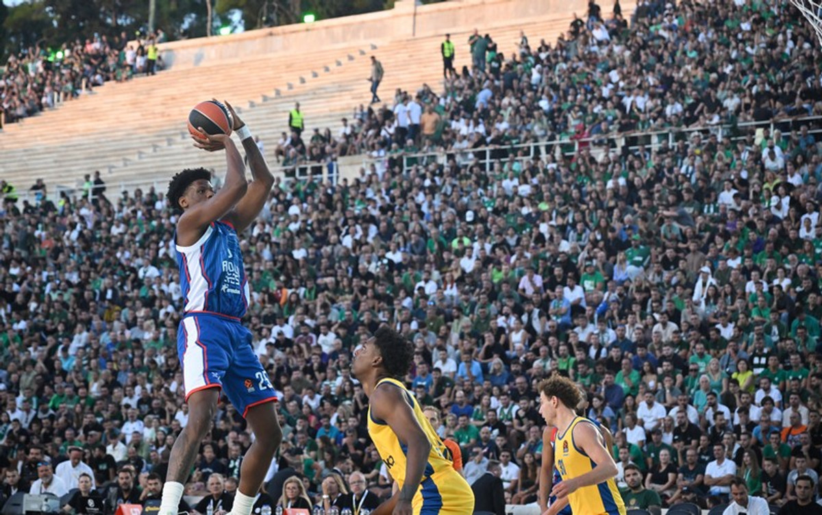 Άνετα η Εφές στο Καλλιμάρμαρο, 89-66 τη Μακάμπι για το &quot;Π. Γιαννακόπουλος&quot; (pics &amp; vids)