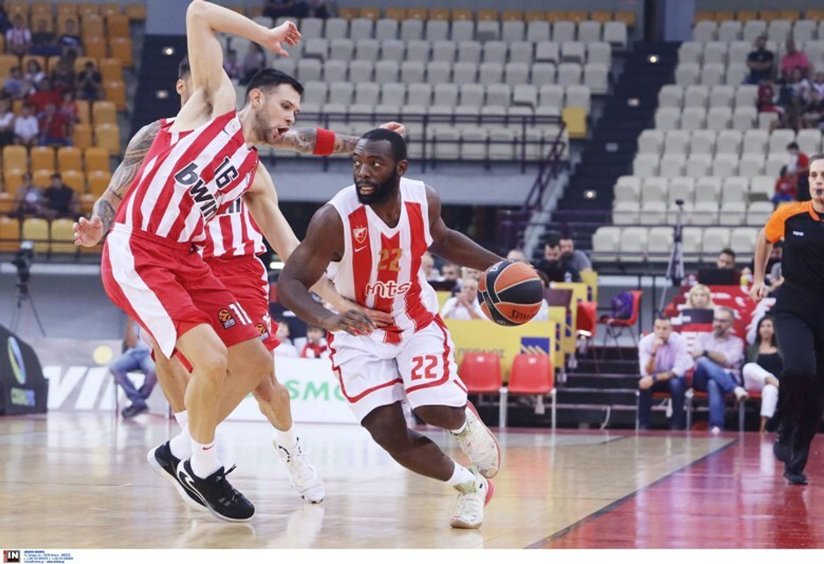 Ολυμπιακός: Ο Τσαρλς Τζένκινς στο στόχαστρο