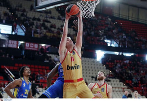 Live στις 14:15, Ολυμπιακός-Περιστέρι Domino&#039;s 84-78 (Τελικό)