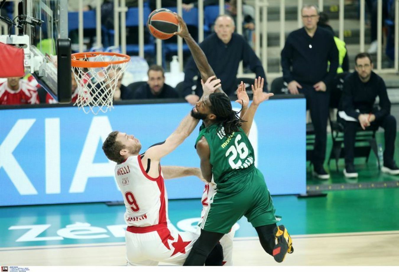 Με άμυνα από ατσάλι, ο Παναθηναϊκός 79-62 την Αρμάνι (vids)