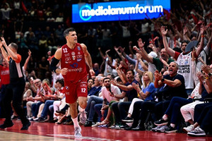 Αρμάνι Μιλάνο: Χειρουργήθηκε στον αγκώνα ο Μπίλι Μπάρον (pic)