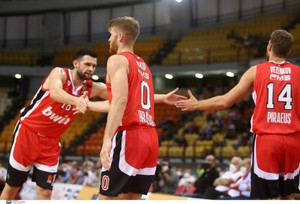 Ολυμπιακός-Μπασκόνια: Η photo gallery από το ΣΕΦ