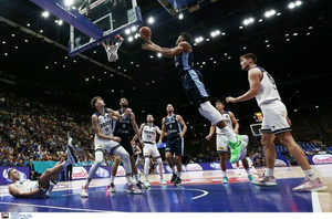 Ελλάδα-Εσθονία 90-69: Αήττητη στο Μιλάνο και πετάει με όνειρα στο Βερολίνο (pics)