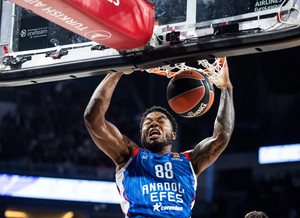 EuroLeague: MVP της 12ης αγωνιστικής ο Τζόουνς της Εφές (video)