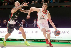 Σάσα Βεζένκοφ: Τα highlights του MVP της 13ης αγωνιστικής στη EuroLeague (vid)