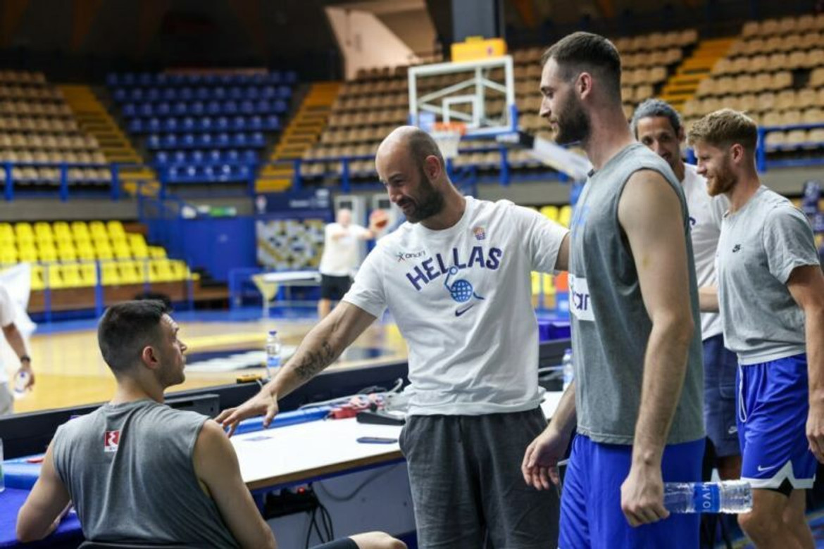 Σπανούλης στους διεθνείς: &quot;Ο κόσμος διψάει να σας δει&quot;! (video)