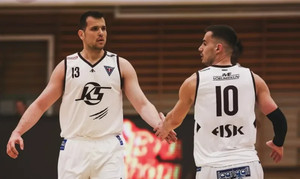 Δ. Αγραβάνης: &quot;Ο αδερφός μου είναι ο ηγέτης της Τίνταστολ&quot;