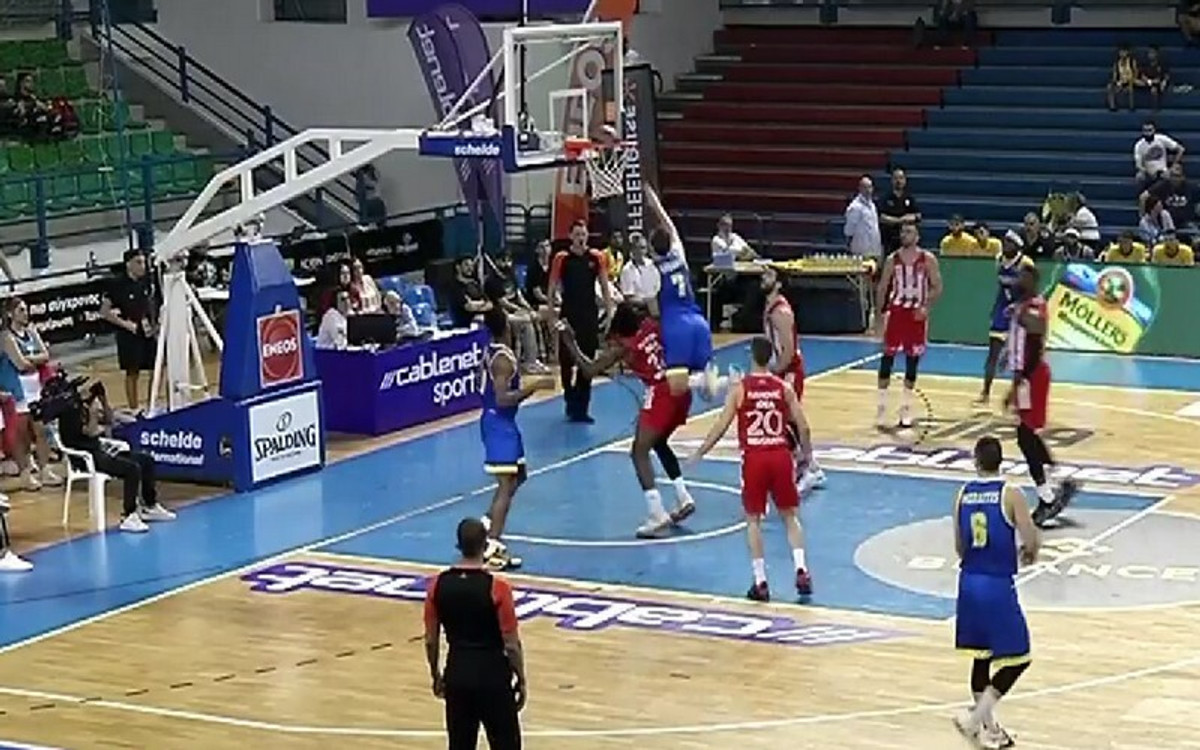 Ερυθρός Αστέρας-Περιστέρι: Πρόλαβε το χρονόμετρο ο Ραντάνοβ (vid)