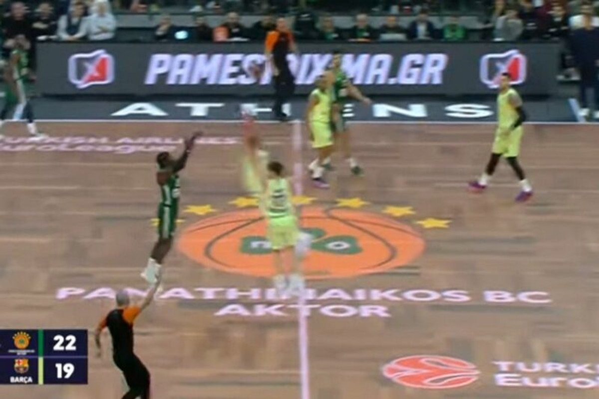Top-10: Mε buzzer beater Ναν από το κέντρο και poster κάρφωμα του Σνάιντερ (vid)