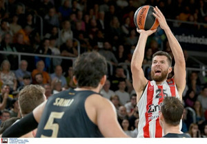 Μπαρτσελόνα-Ολυμπιακός 70-80: Εμφατική πρεμιέρα στη Euroleague
