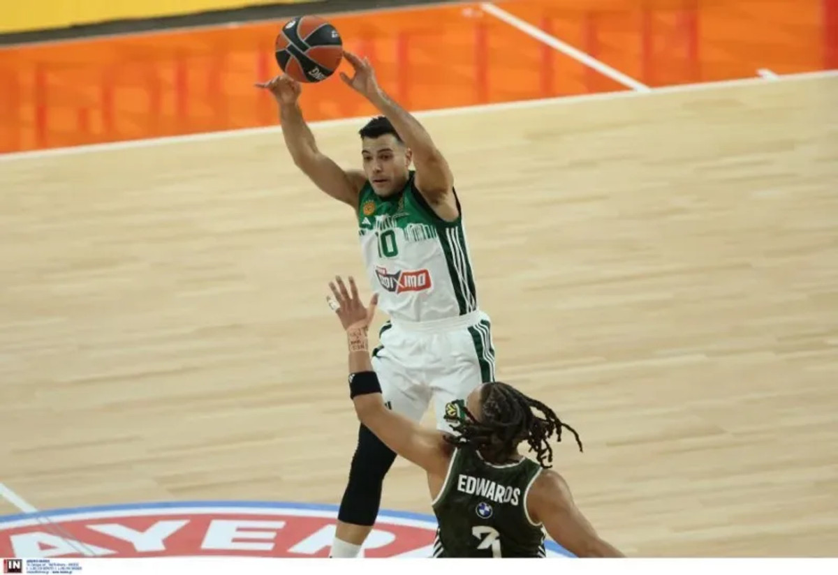 Σλούκας: &quot;Αφιερώνουμε τη νίκη στον Ματίας, όλα τα παιχνίδια θα είναι γι&#039; αυτόν&quot;