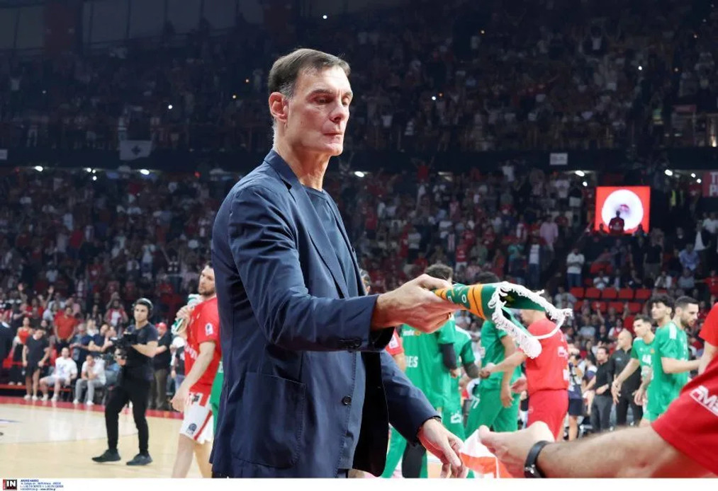 Μπαρτζώκας: "Να αφήσουμε πίσω μας την κηδεία του Άμπου Ντάμπι"