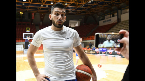 Κασελάκης: &quot;Δεδομένη η διάθεση όλων στην Εθνική&quot; (vid)
