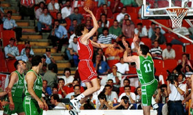 FINAL 4 1994: Το πρώτο Ολυμπιακός-Παναθηναϊκός στην Ευρώπη και ο Κορνίλιους (vids&amp;pics)