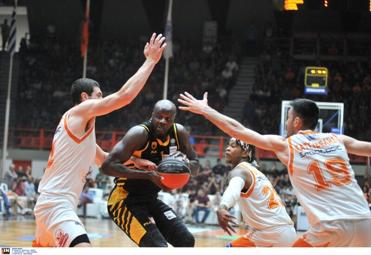 Η παρακάμερα στο Προμηθέας-ΑΕΚ 74-65 (video)