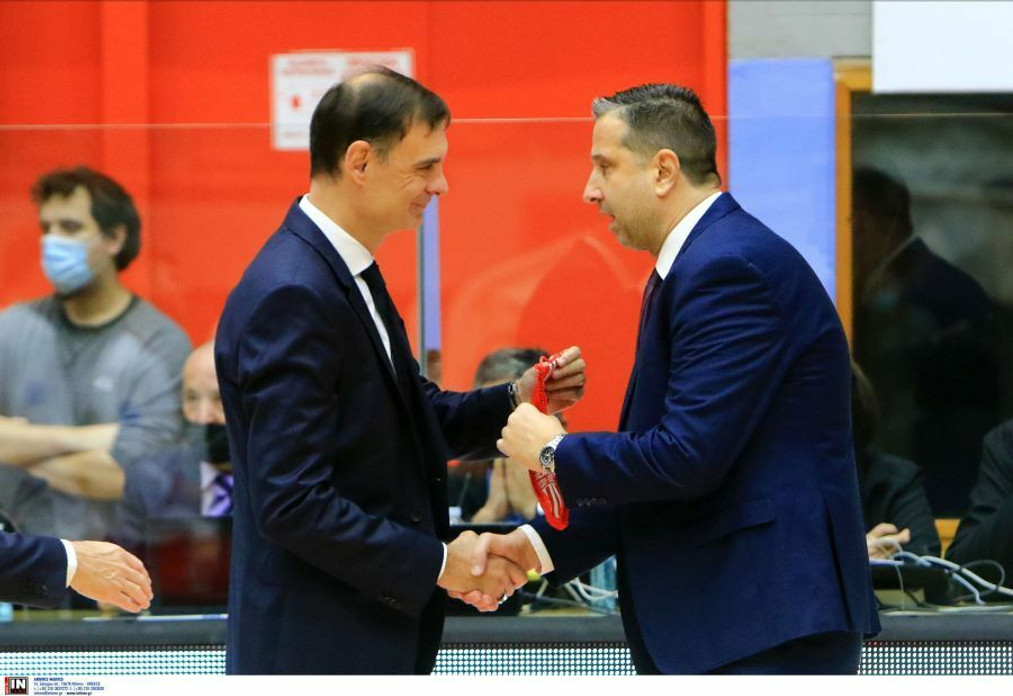 Μπαρτζώκας: &#039;&#039;Πιο απαιτητικό το παιχνίδι στο Βελιγράδι&#039;&#039; - Τακιανός: &#039;&#039;Να κάνουμε βήματα εμπρός&#039;&#039; (vids)