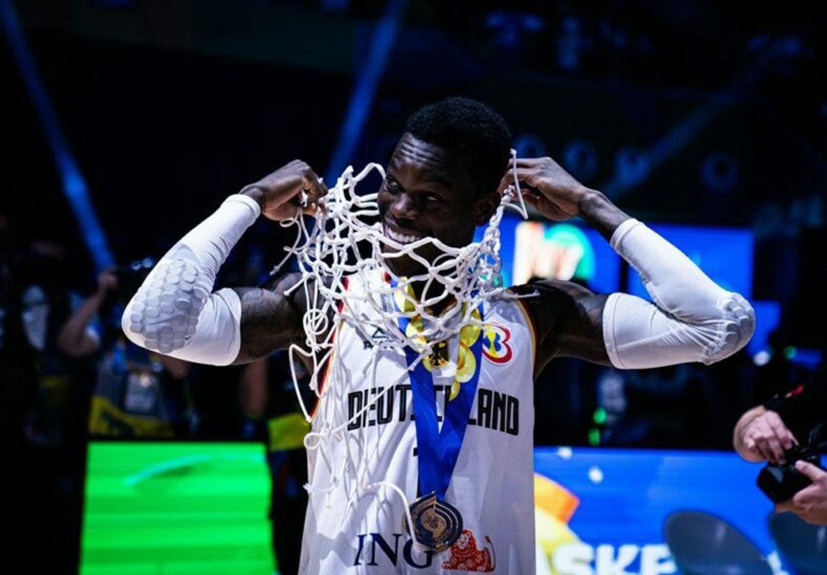 Ντένις Σρέντερ: Τα highlights του MVP του Παγκοσμίου Κυπέλλου (vid)