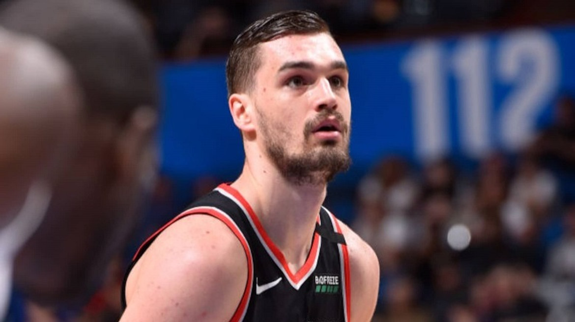 Με super Mario και στα ελληνικά το πρώτο ποστ του Χεζόνια (pic)