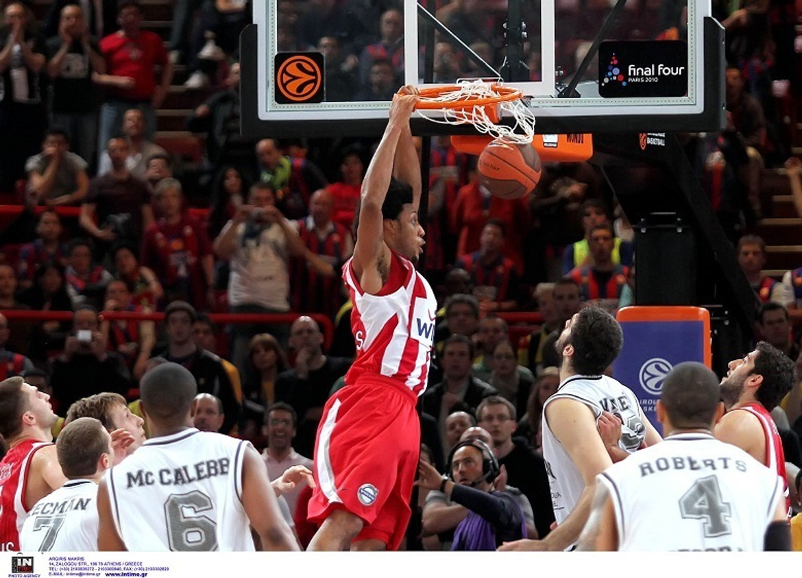 Euroleague: Η νίκη του Ολυμπιακού επί της Παρτιζάν στον ημιτελικό του 2010 (video)