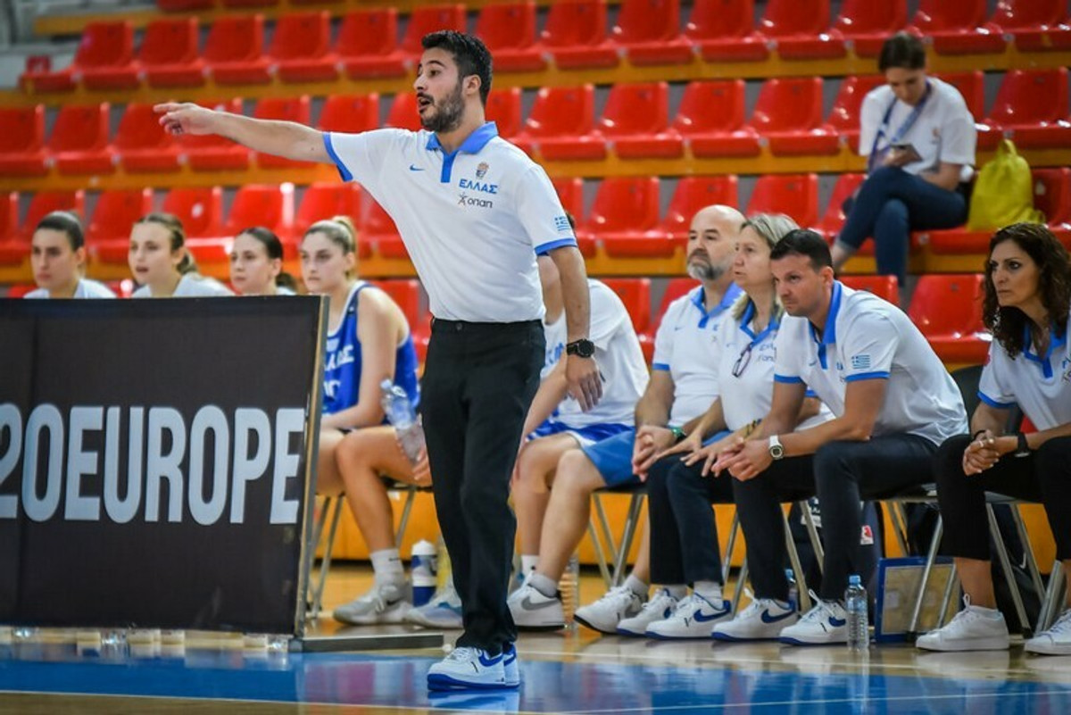 Νίκλας: &quot;Αξίζει μόνο σεβασμό αυτή η γενιά&quot;